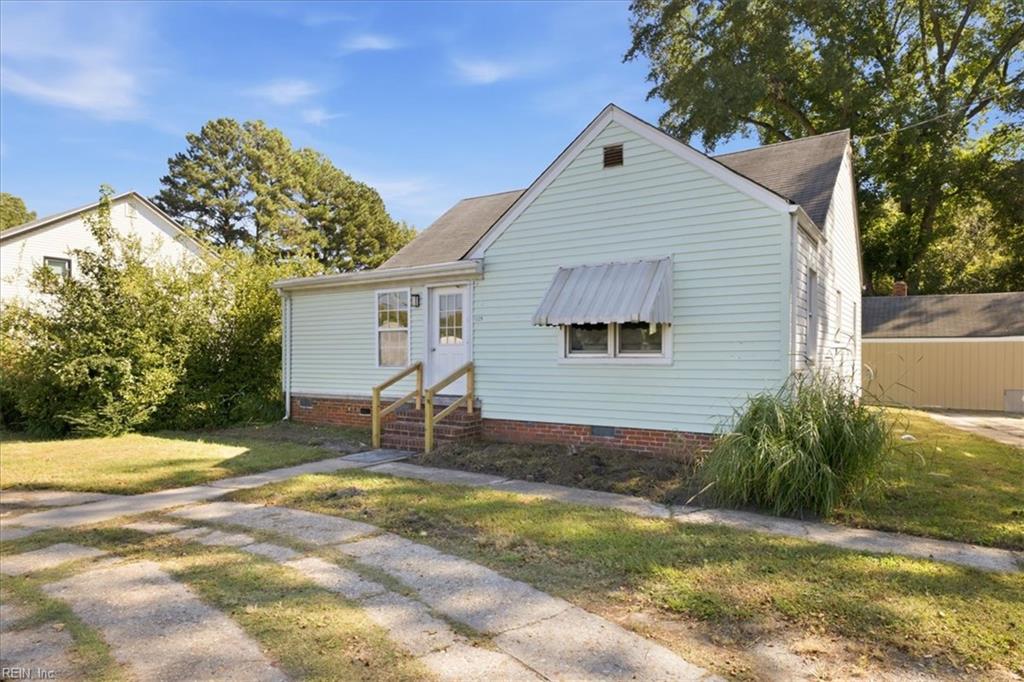Photo of 1329 George Washington Highway N, Chesapeake, VA 23323 (MLS # 10657422)