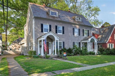 Photo of 310 PALEN Avenue, Newport News, VA 23601 (MLS # 10632213)