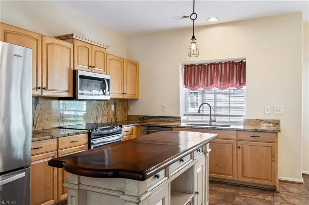 Suffolk, Virginia 23435, United States, 4 Bedrooms Bedrooms, ,3 BathroomsBathrooms,Residential,Active,113331