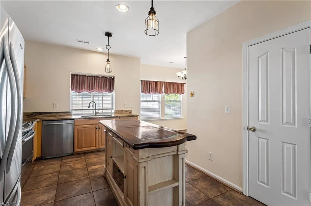 Suffolk, Virginia 23435, United States, 4 Bedrooms Bedrooms, ,3 BathroomsBathrooms,Residential,Active,113331