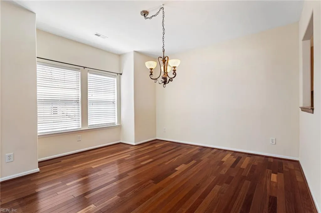 Suffolk, Virginia 23435, United States, 4 Bedrooms Bedrooms, ,3 BathroomsBathrooms,Residential,Active,113331