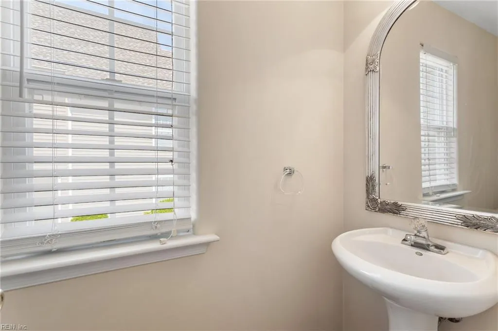 Suffolk, Virginia 23435, United States, 4 Bedrooms Bedrooms, ,3 BathroomsBathrooms,Residential,Active,113331