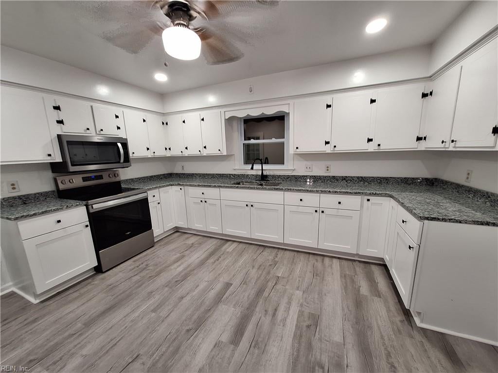 Photo of 421 Villanova Avenue, Chesapeake, VA 23324 (MLS # 10652159)