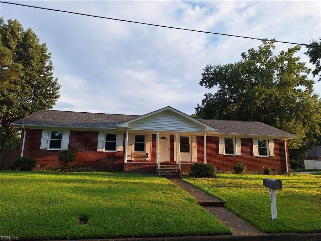 Photo of 421 Villanova Avenue, Chesapeake, VA 23324 (MLS # 10652159)