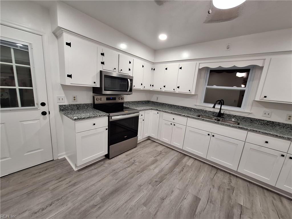 Photo of 421 Villanova Avenue, Chesapeake, VA 23324 (MLS # 10652159)