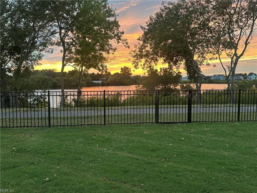 Suffolk, Virginia 23435, United States, 5 Bedrooms Bedrooms, ,4 BathroomsBathrooms,Residential,Pending,79907