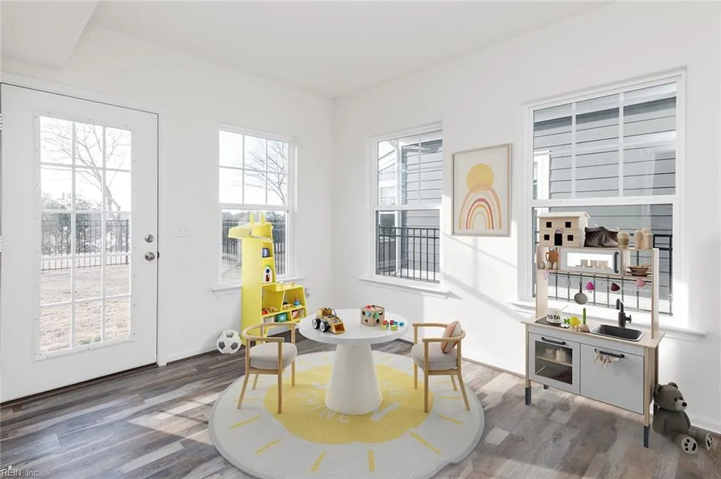 Suffolk, Virginia 23435, United States, 5 Bedrooms Bedrooms, ,4 BathroomsBathrooms,Residential,Pending,79907