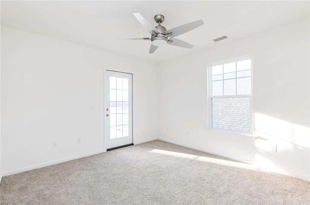 Suffolk, Virginia 23435, United States, 5 Bedrooms Bedrooms, ,4 BathroomsBathrooms,Residential,Pending,79907