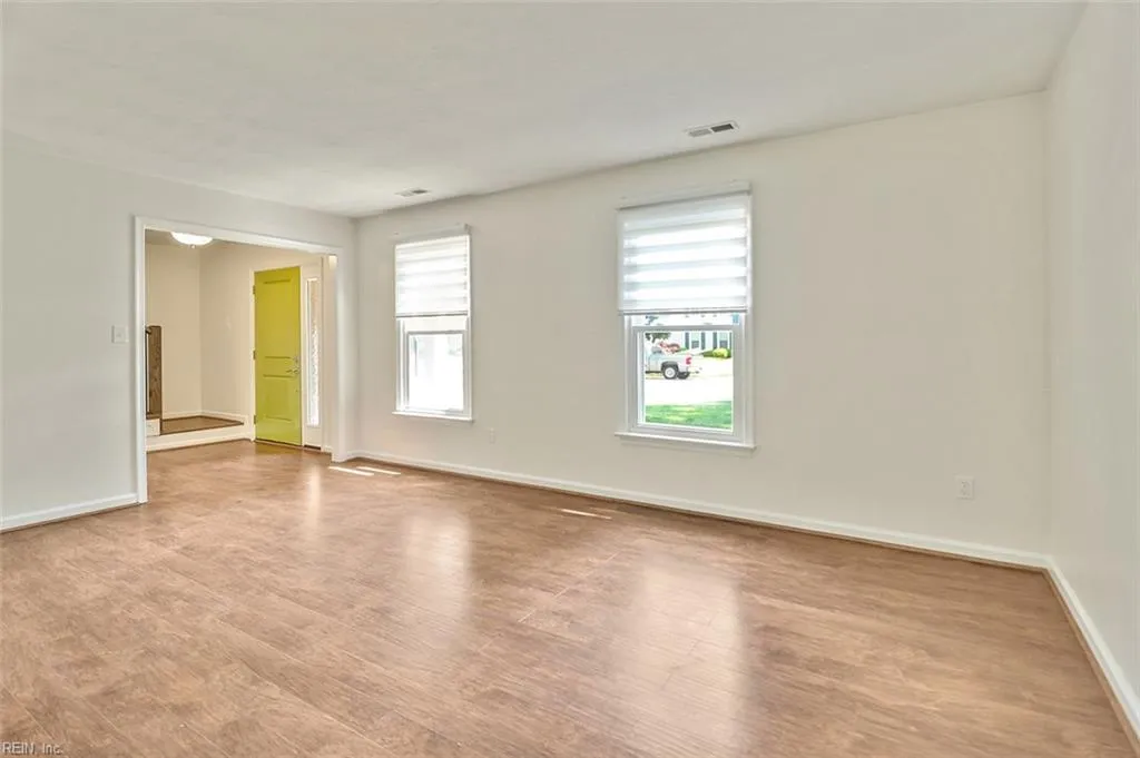 Chesapeake, Virginia 23320, United States, 4 Bedrooms Bedrooms, ,3 BathroomsBathrooms,Residential,Active,132892