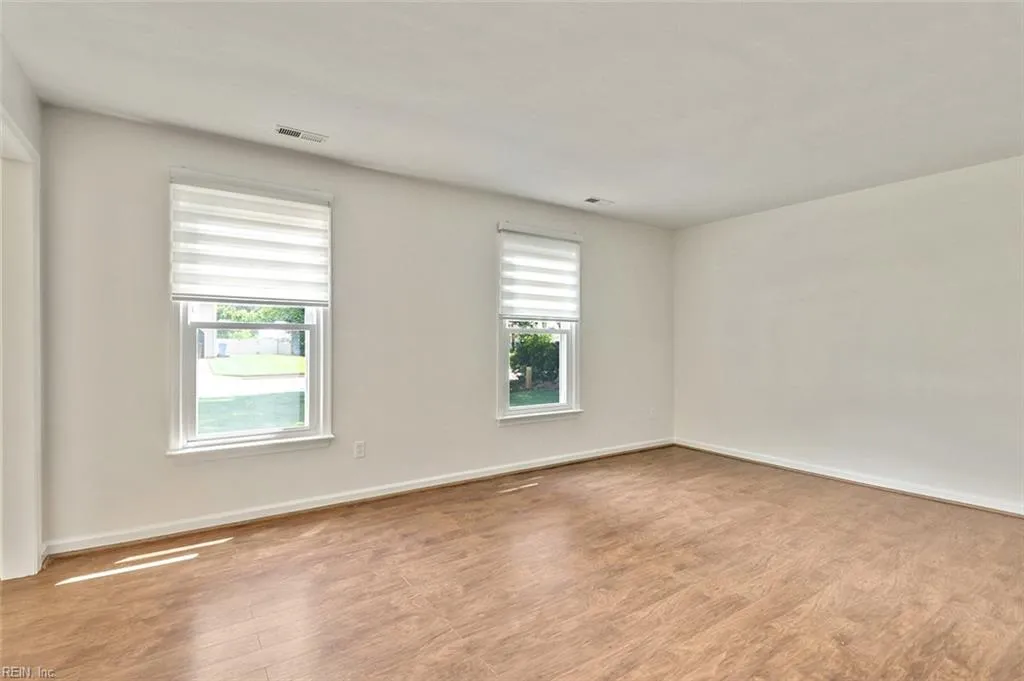 Chesapeake, Virginia 23320, United States, 4 Bedrooms Bedrooms, ,3 BathroomsBathrooms,Residential,Active,132892