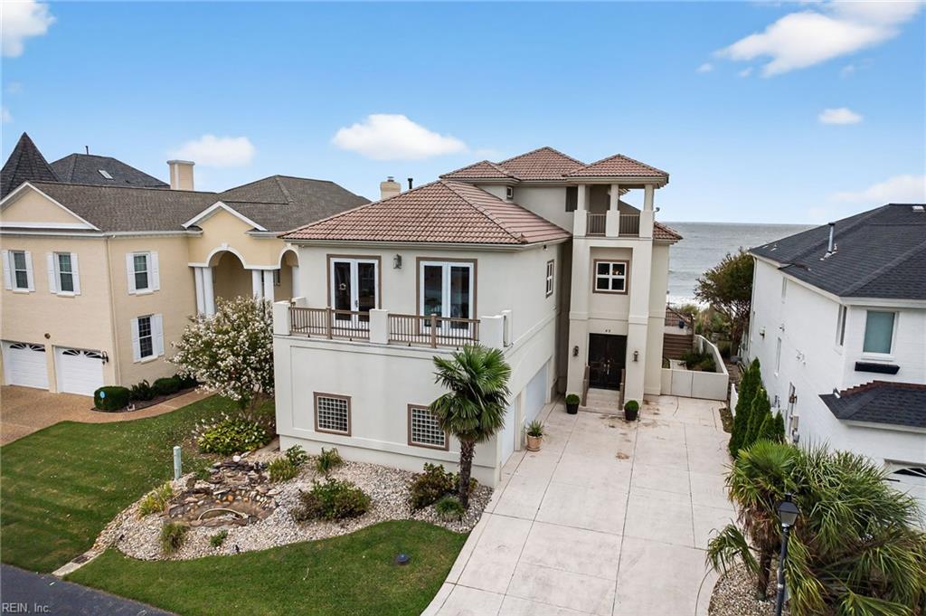 42 Bay Front PL