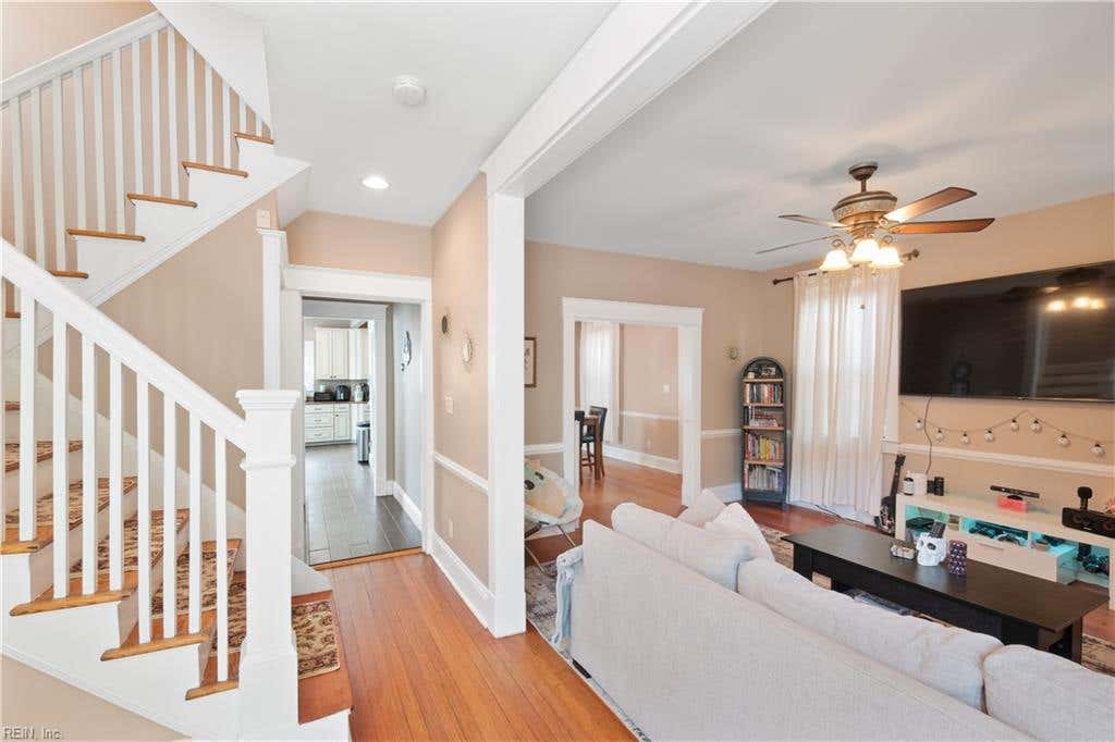 Photo of 1601 Ashland Avenue, Norfolk, VA 23509 (MLS # 10641082)