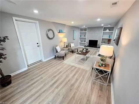 MLS: 10570862
