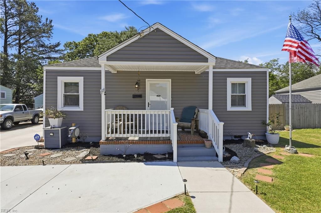 Photo of 28 Woodland Street, Portsmouth, VA 23702 (MLS # 10633275)