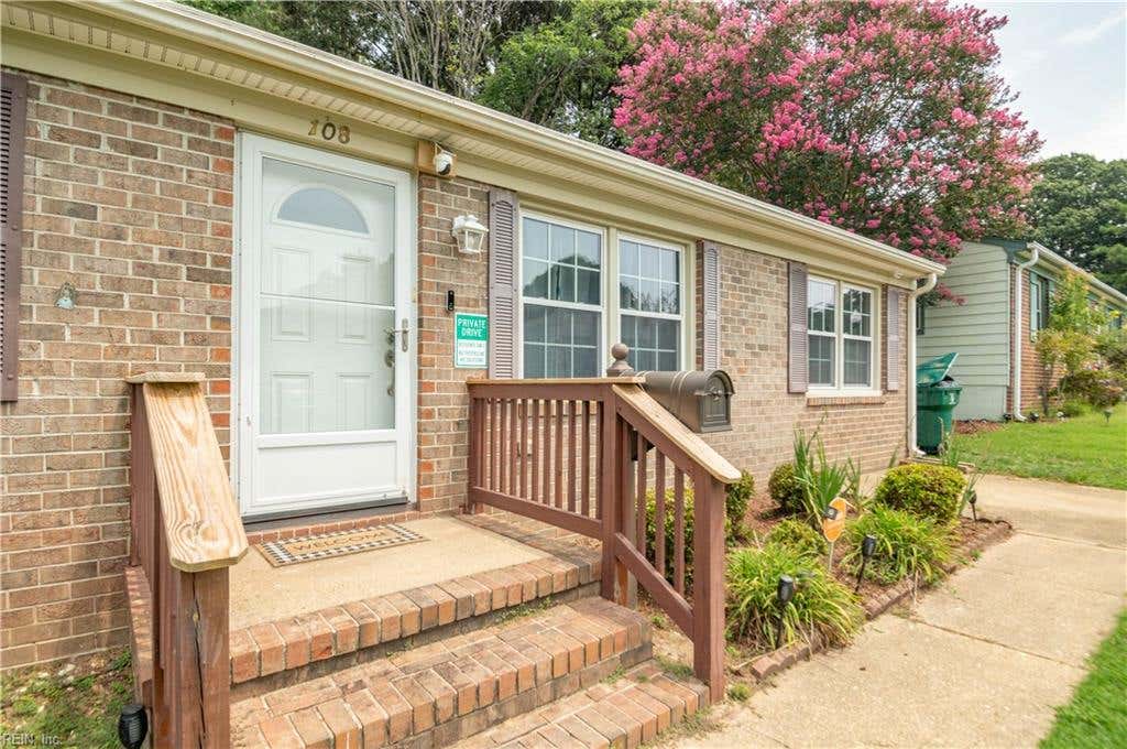 Photo of 108 Sylvia Lane, Newport News, VA 23602 (MLS # 10646485)