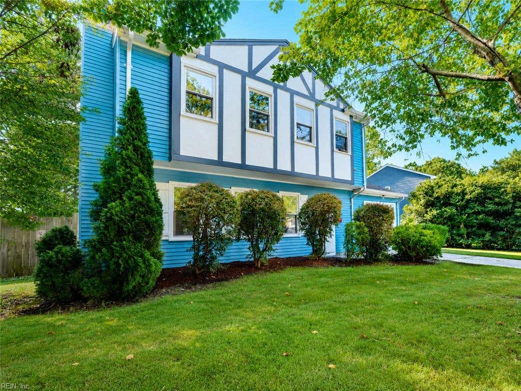 Photo of 33 Edgemont Drive, Hampton, VA 23666 (MLS # 10648389)