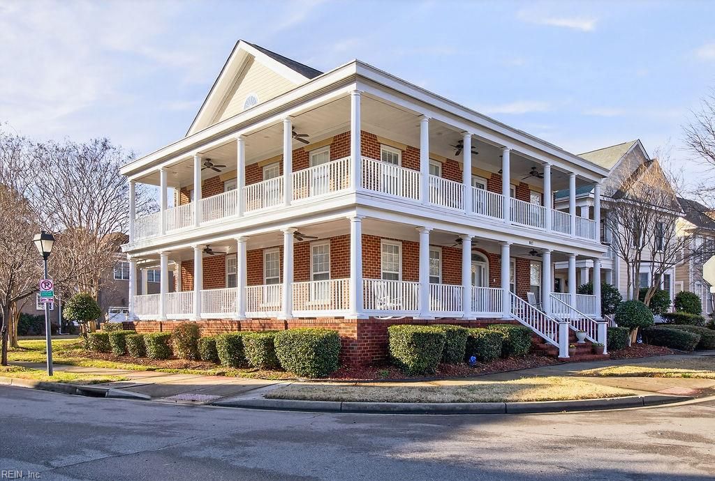 Photo of 1017 Godfrey Avenue, Norfolk, VA 23504 (MLS # 10622928)