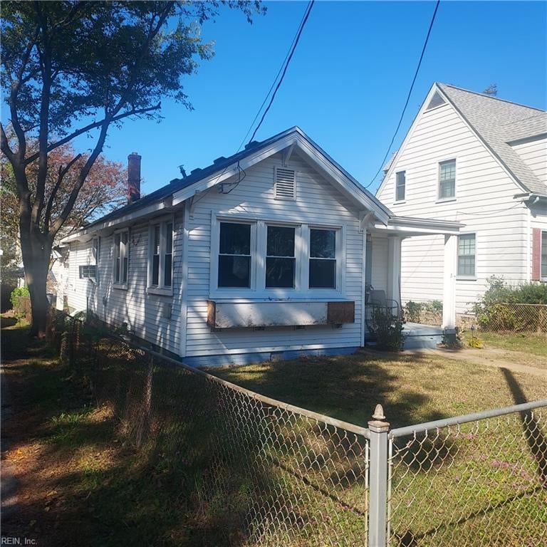 Photo of 57 N Willard Avenue, Hampton, VA 23663 (MLS # 10660132)
