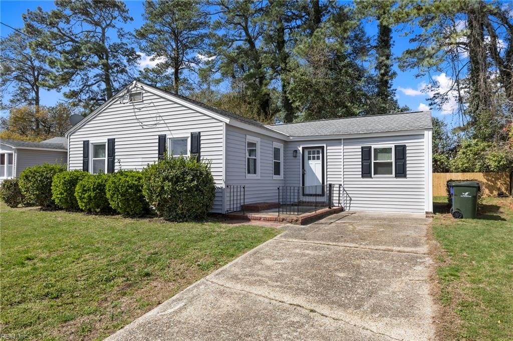 Photo of 8249 Simons Drive, Norfolk, VA 23505 (MLS # 10625754)