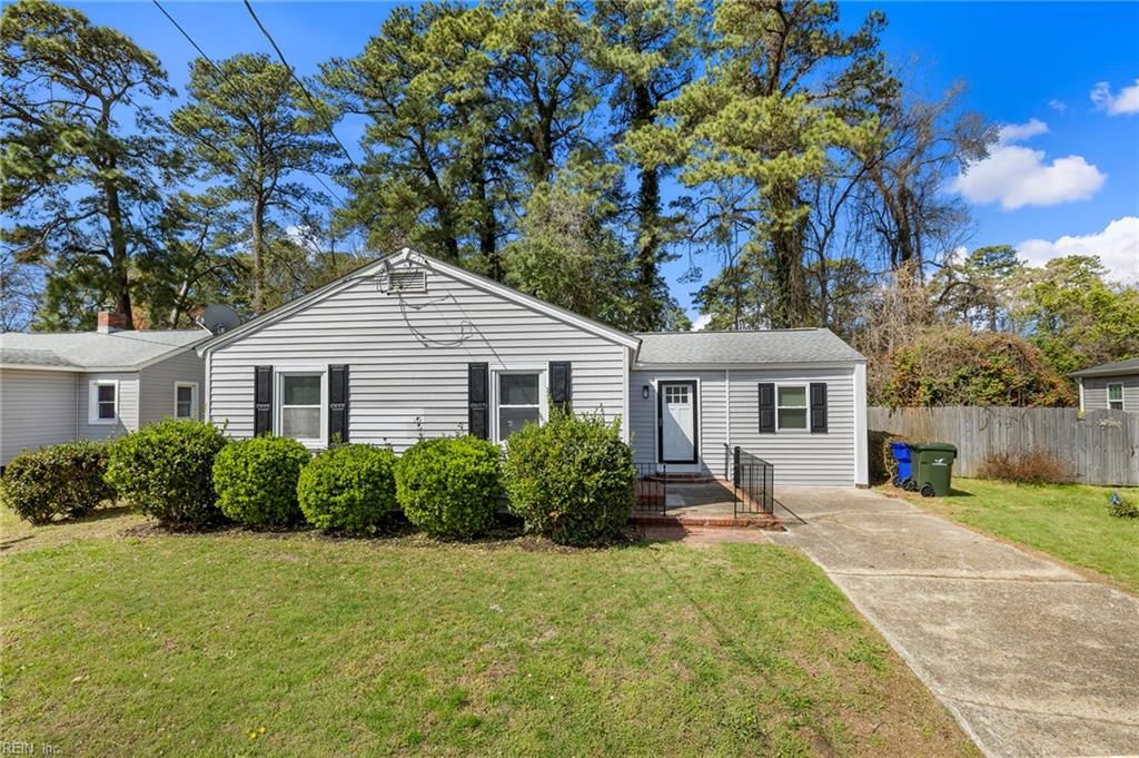 Photo of 8249 Simons Drive, Norfolk, VA 23505 (MLS # 10625754)