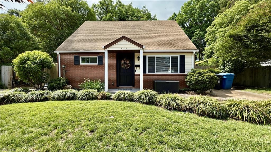 Photo of 4933 Carnation Avenue, Virginia Beach, VA 23462 (MLS # 10634130)