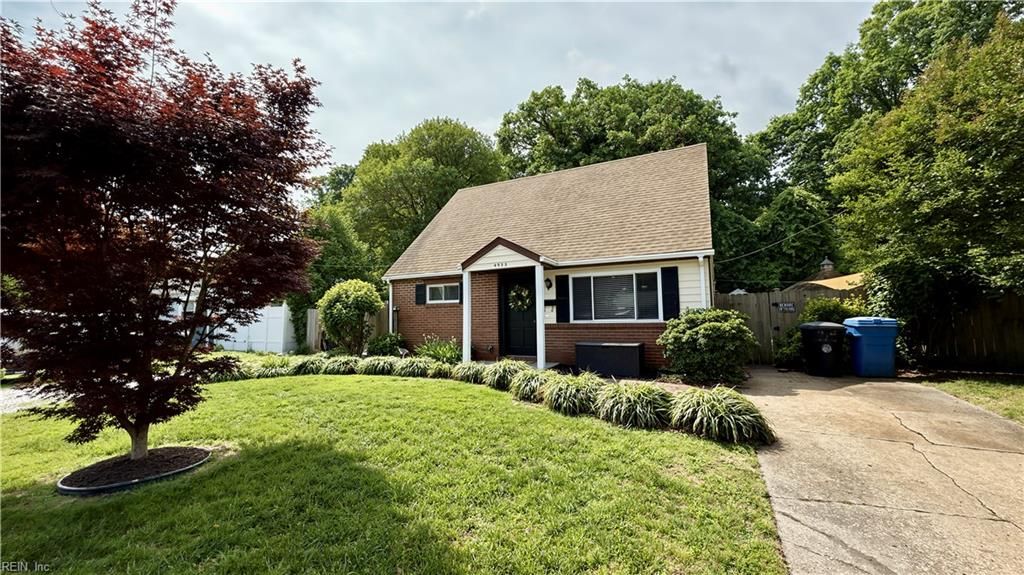 Photo of 4933 Carnation Avenue, Virginia Beach, VA 23462 (MLS # 10634130)