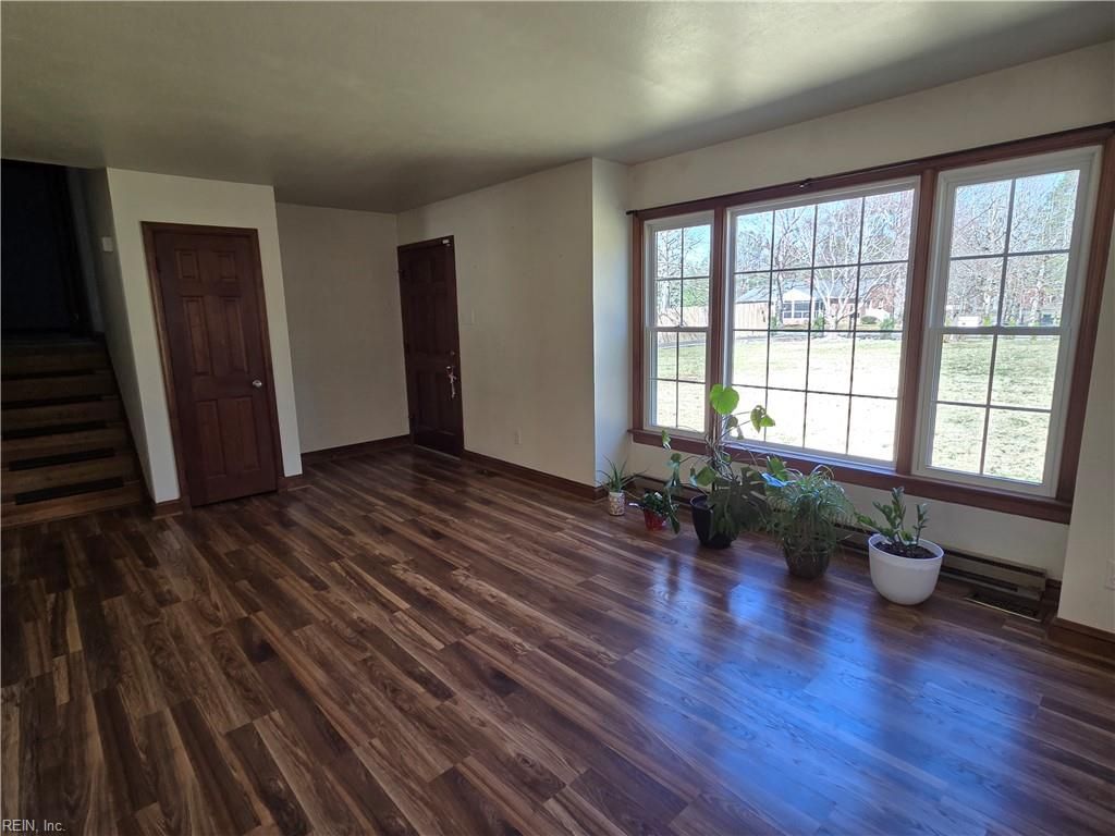 Photo of 404 Bunker Circle, Sandston, VA 23150 (MLS # 10626146)