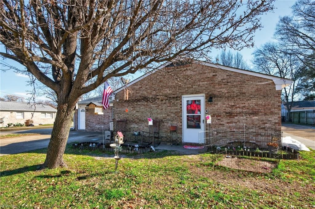 Photo of 7934 Thompson Road, Norfolk, VA 23510 (MLS # 10616689)