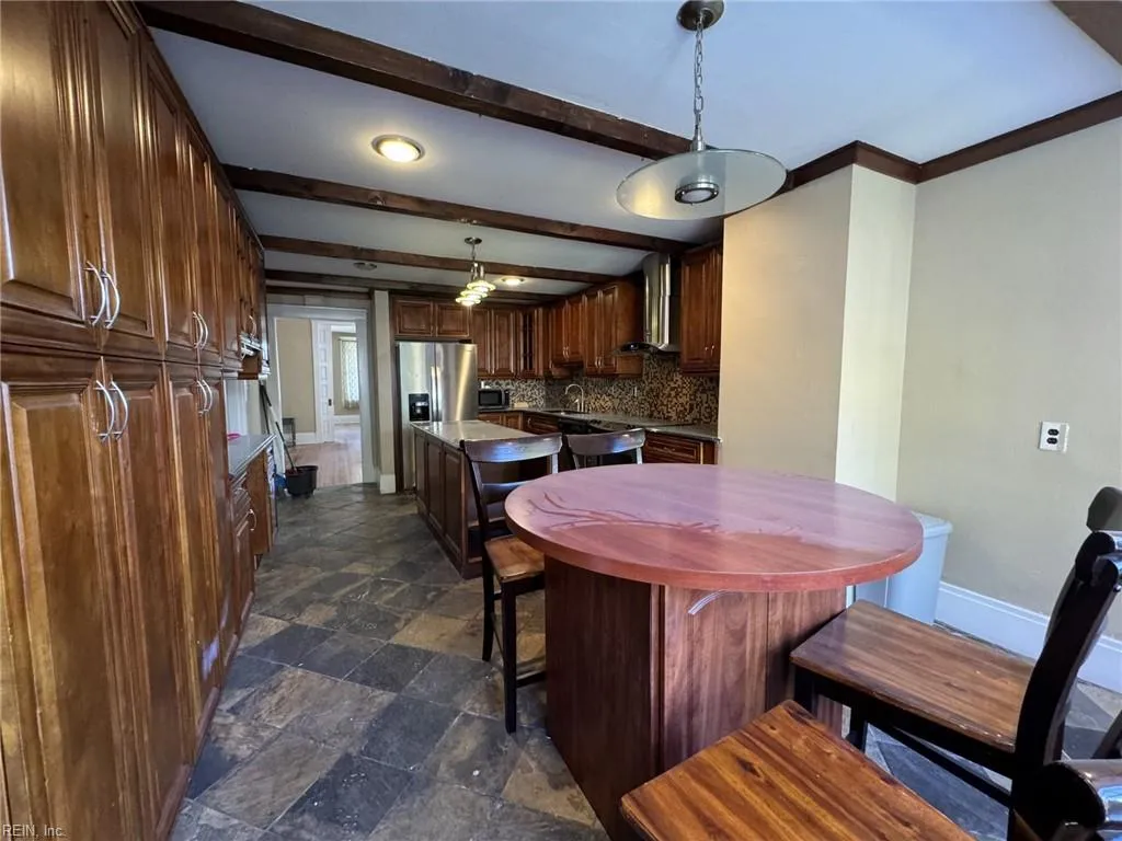 Norfolk, Virginia 23507, United States, 5 Bedrooms Bedrooms, ,3 BathroomsBathrooms,Residential,Pending,79693