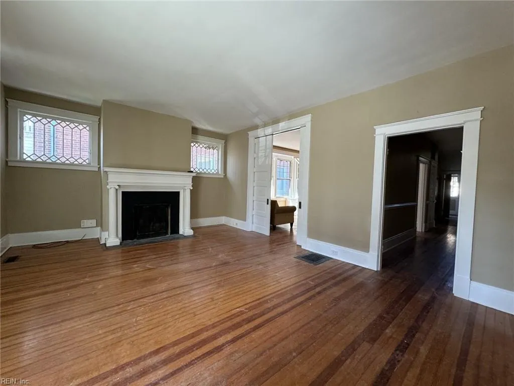 Norfolk, Virginia 23507, United States, 5 Bedrooms Bedrooms, ,3 BathroomsBathrooms,Residential,Pending,79693