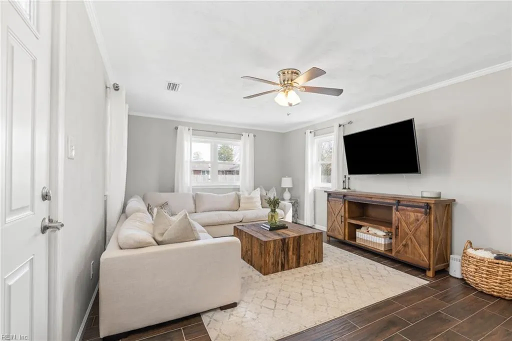 Virginia Beach, Virginia 23455, United States, 3 Bedrooms Bedrooms, ,2 BathroomsBathrooms,Residential,Pending,83394