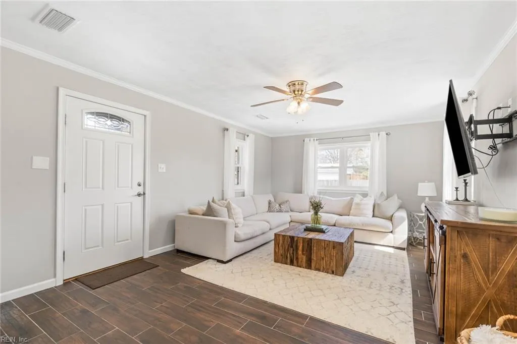 Virginia Beach, Virginia 23455, United States, 3 Bedrooms Bedrooms, ,2 BathroomsBathrooms,Residential,Pending,83394