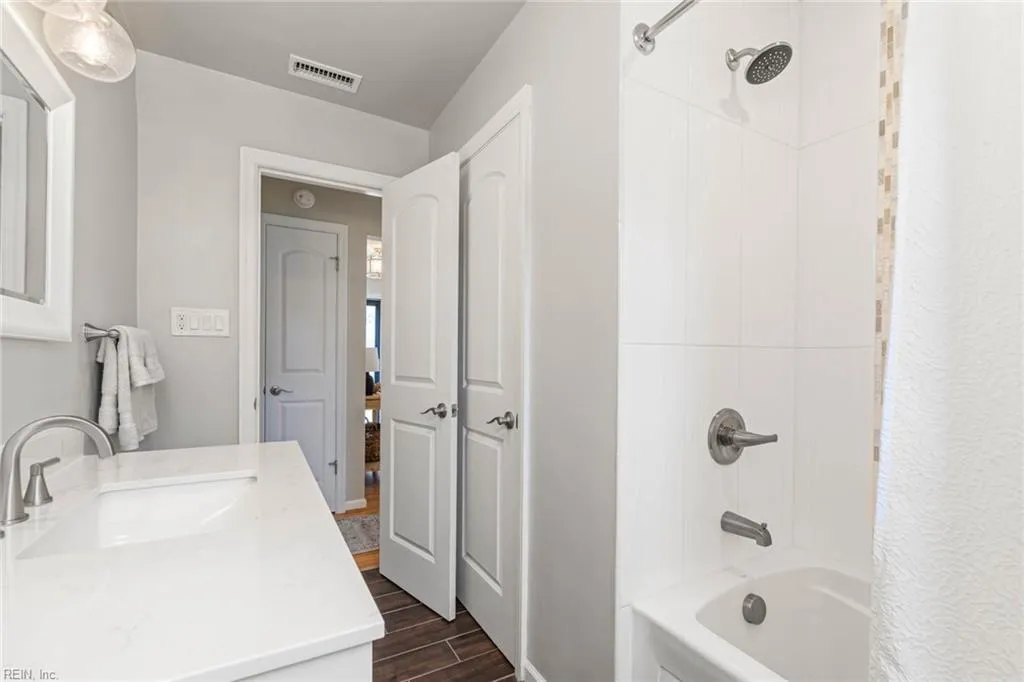 Virginia Beach, Virginia 23455, United States, 3 Bedrooms Bedrooms, ,2 BathroomsBathrooms,Residential,Pending,83394