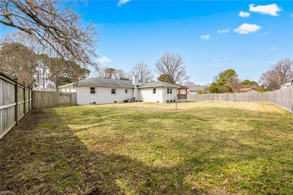 Virginia Beach, Virginia 23455, United States, 3 Bedrooms Bedrooms, ,2 BathroomsBathrooms,Residential,Pending,83394