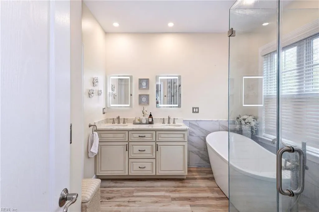 Williamsburg, Virginia 23188, United States, 4 Bedrooms Bedrooms, ,3 BathroomsBathrooms,Residential,Active,189364