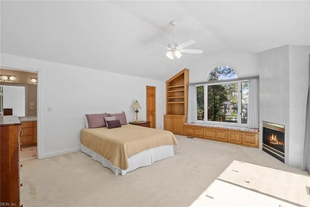 Virginia Beach, Virginia 23451, United States, 5 Bedrooms Bedrooms, ,4 BathroomsBathrooms,Residential,Pending,108396