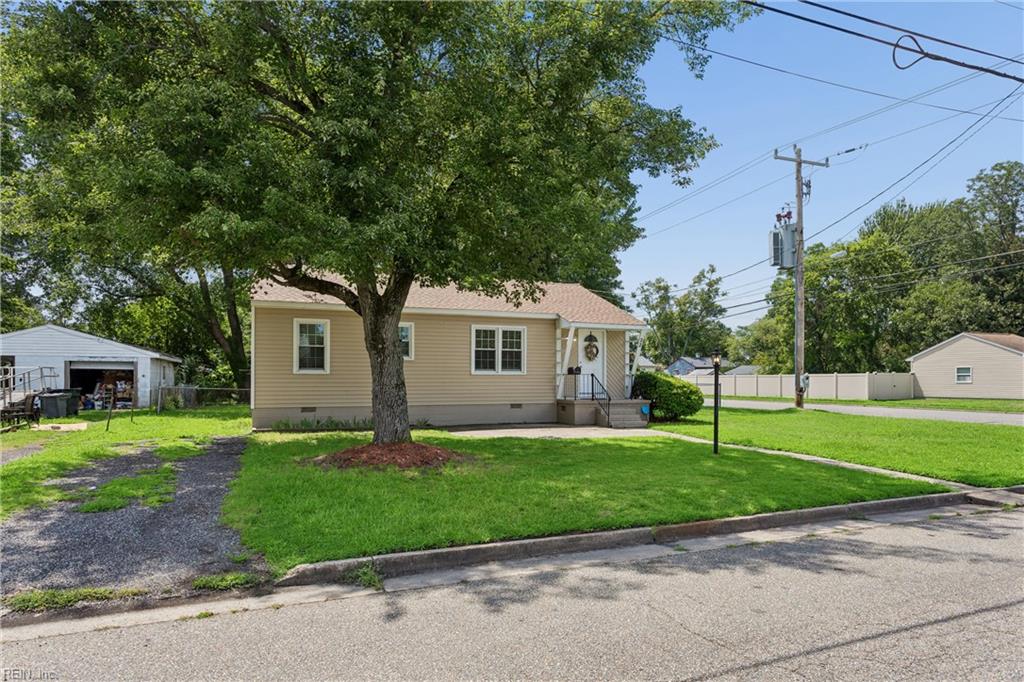Photo of 22 Gumwood Drive, Hampton, VA 23666 (MLS # 10651833)