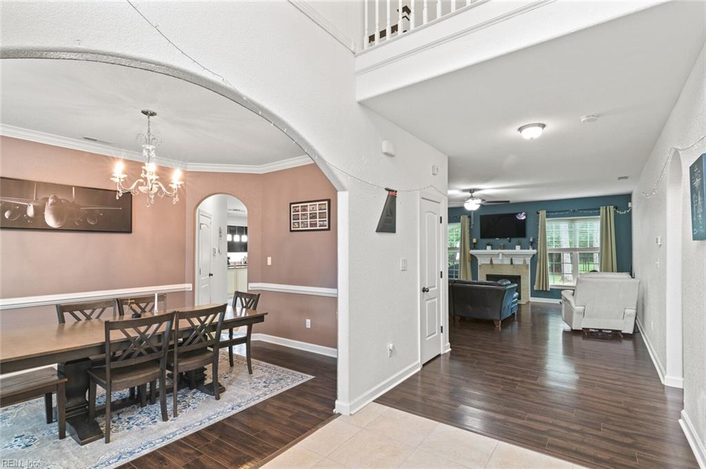 308 Queen CT