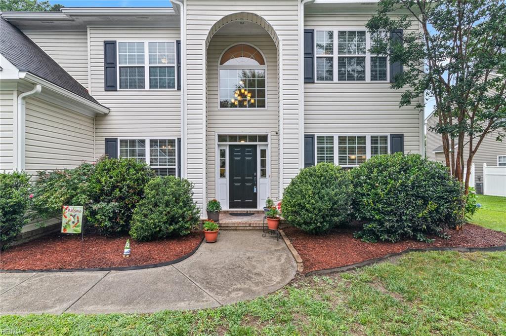 308 Queen CT