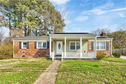 Photo of 556 S Rosemont Road, Virginia Beach, VA 23452 (MLS # 10623680)