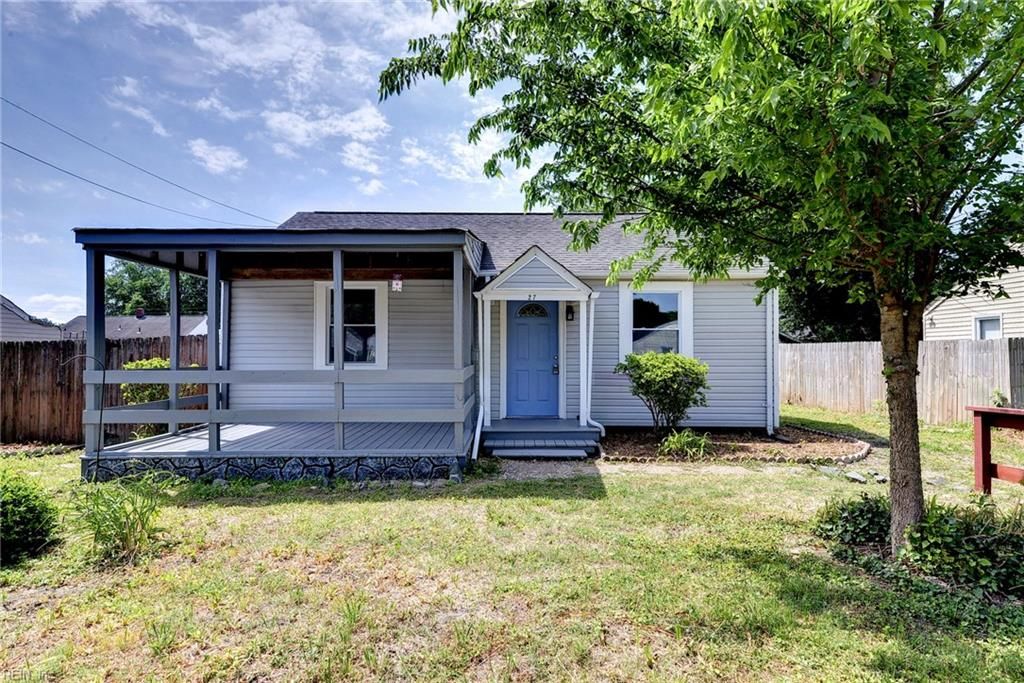 Photo of 27 Crestwood Circle, Hampton, VA 23669 (MLS # 10636381)
