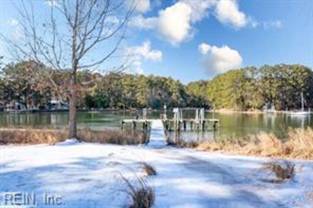 Photo of 172 Aldebaran Road, Mathews, VA 23109 (MLS # 10620267)