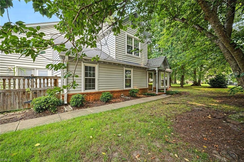 Photo of 1313 Quail Creek Hollow #C, Chesapeake, VA 23320 (MLS # 10644570)