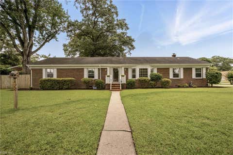 Photo for 2400 Deerfield CRES