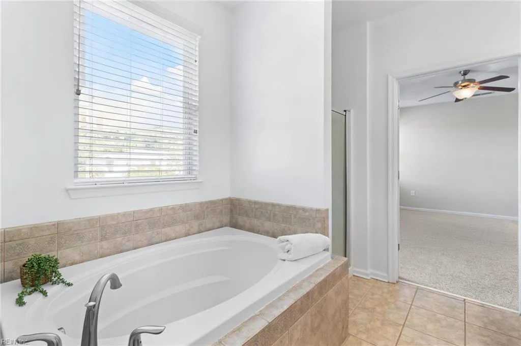 Newport News, Virginia 23602, United States, 3 Bedrooms Bedrooms, ,2 BathroomsBathrooms,Residential,Pending,112216