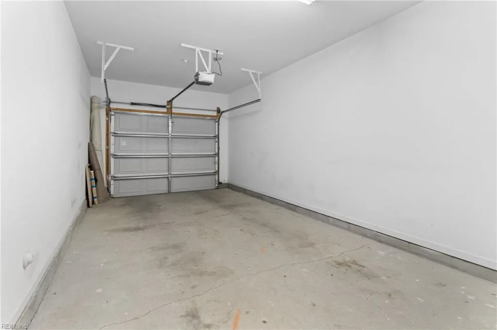 Newport News, Virginia 23602, United States, 3 Bedrooms Bedrooms, ,2 BathroomsBathrooms,Residential,Pending,112216