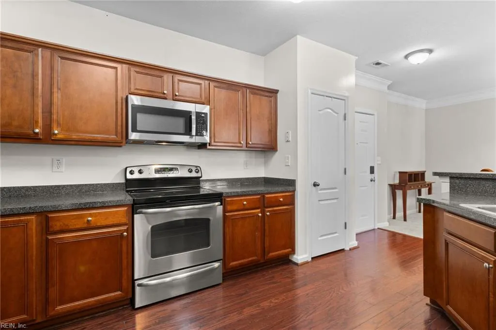 Newport News, Virginia 23602, United States, 3 Bedrooms Bedrooms, ,2 BathroomsBathrooms,Residential,Pending,112216