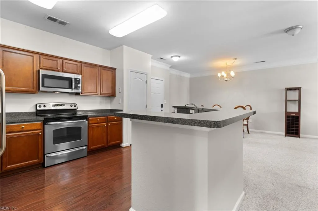 Newport News, Virginia 23602, United States, 3 Bedrooms Bedrooms, ,2 BathroomsBathrooms,Residential,Pending,112216