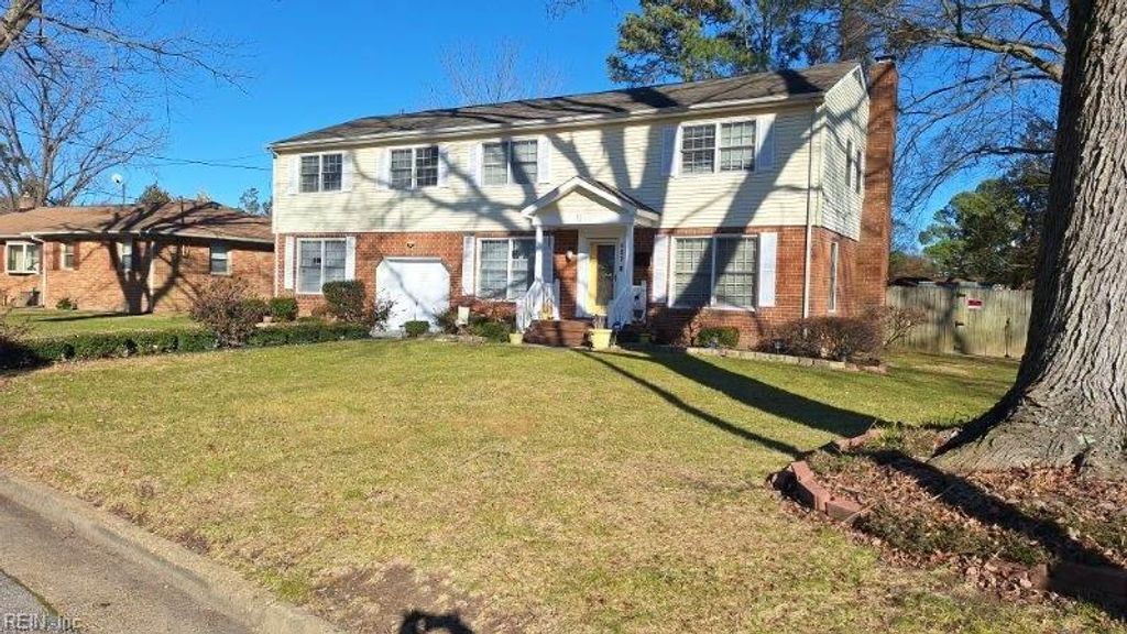 Photo of 502 Spinnaker Road, Newport News, VA 23602 (MLS # 10616530)