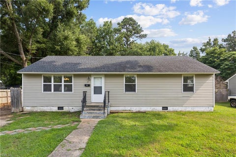 Photo of 11 Woodhaven Road, Newport News, VA 23608 (MLS # 10646654)